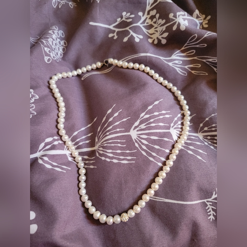 Elegant Pearl Necklace